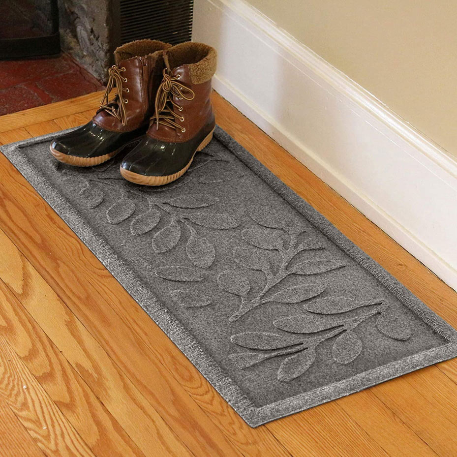 https://www.commercialmatsandrubber.com/wp-images/product/detail/Waterhog-Brittany-Boot-Tray-Mat.jpg
